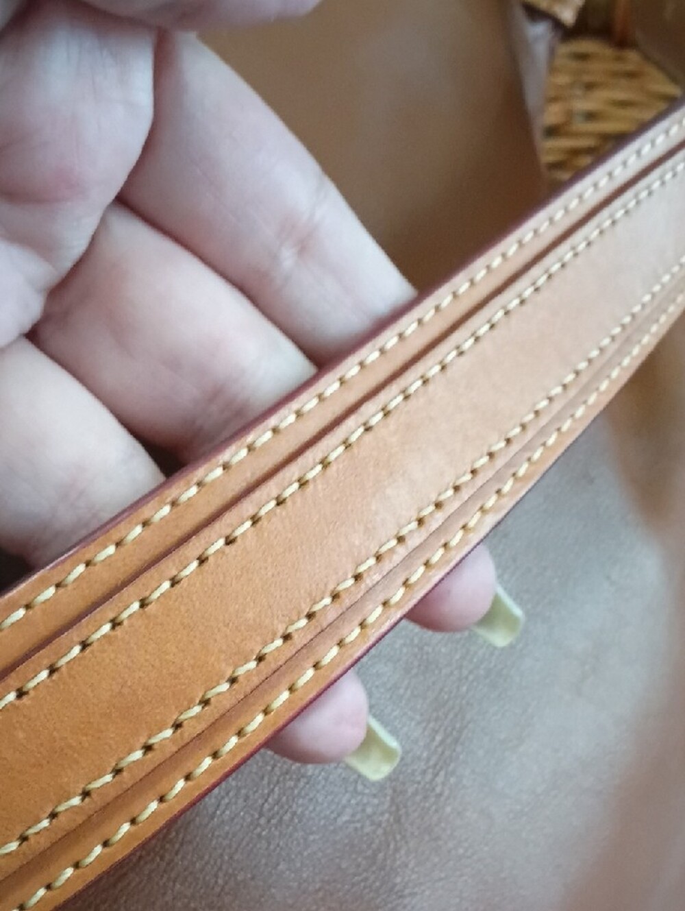 Dooney & Bourke EUC Cognac Brown Leather Messenger Bag - Picture 4 of 16